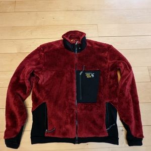 Men’s Mountain Hardware fleece